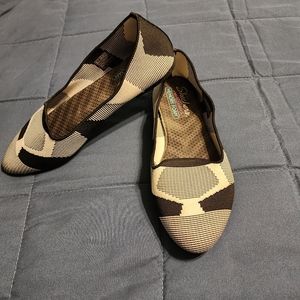 Womans Skecher Slide Ons Air-Cooled Memory Foam Size 8